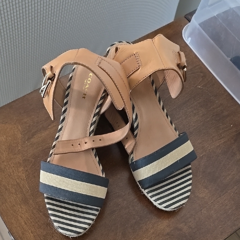 COACH Stylish Tan and Black Wedge Sandals - Picture 2 of 3